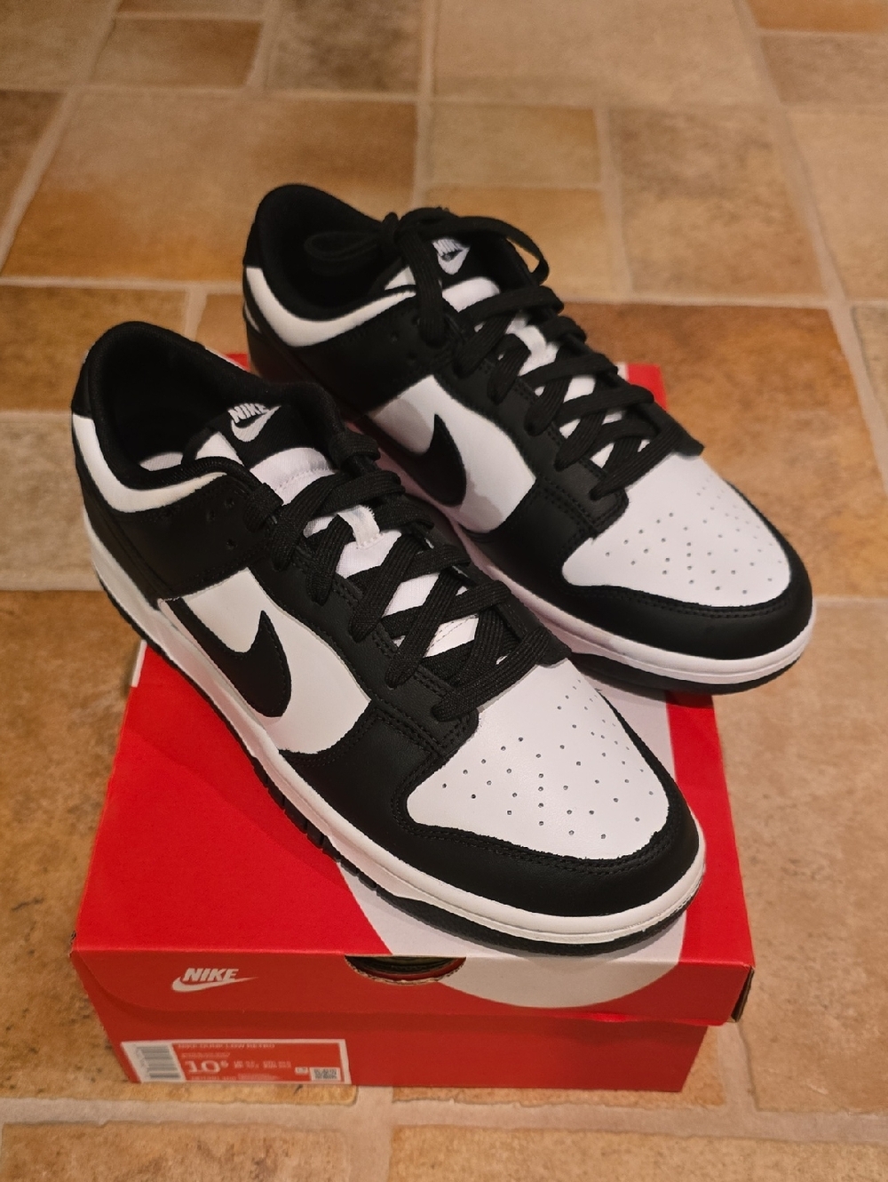 Nike Dunk Low Retro Panda DD1391 100 Size 10.5 (New)!